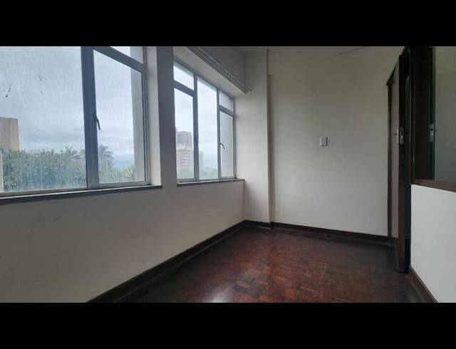 1 BEDROOM PROPERTY TO RENT IN NORTH BEACH